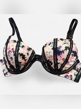 Victoria's Secret Floral Lace-Panel Push-Up Bra in Cream and Black